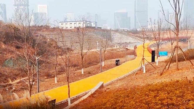 武汉城区有座超级公园：绵延假山笼罩幽深环境像星级景点(图2)