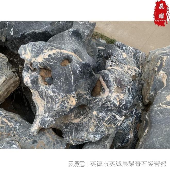 太湖石假山好看吗？庭院景观设计园林假山造景(图2)
