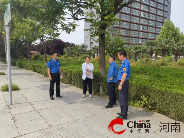 确山园林人：昼夜奋战抗旱护绿(图1)