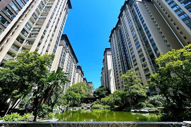 龙光地产汕头御海天禧、御海天韵双获“汕头市园林式单位”殊荣！(图2)