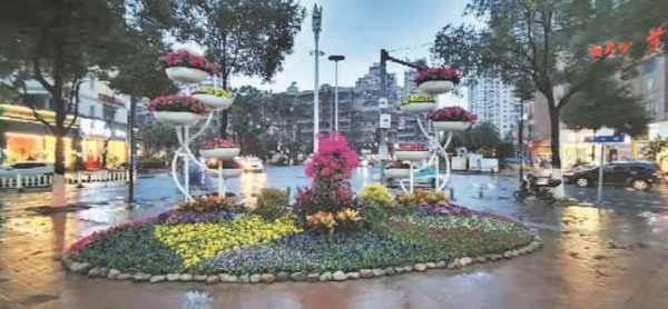 城区各大公园纷纷推出春节景观小品(图5)