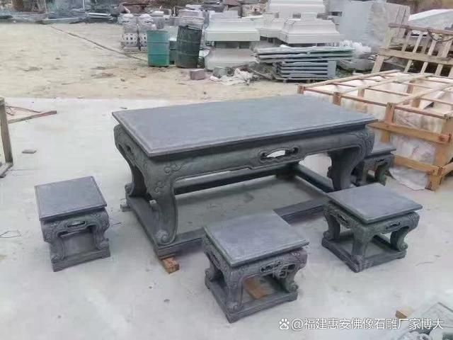 园林景观石桌椅：耐用与美观并重的户外家具（多图欣赏）(图3)