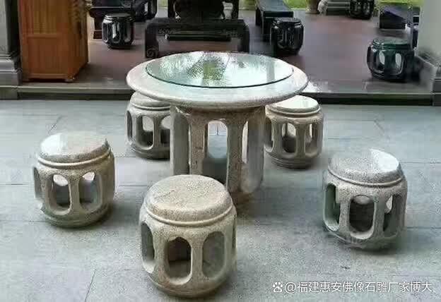 园林景观石桌椅：耐用与美观并重的户外家具（多图欣赏）(图4)