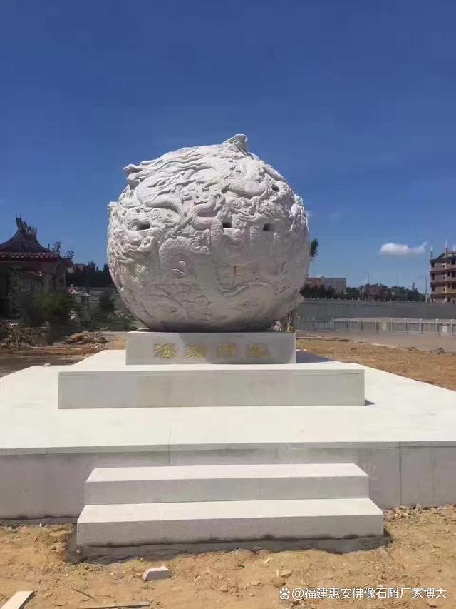 Kaiyun体育网站：园林景观石雕龙球的环保与可持续发展（多图欣赏）(图3)