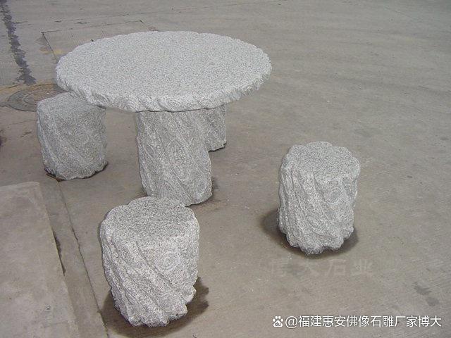 户外生活的美学：探索园林景观石桌椅的多样应用场景（多图欣赏）(图4)