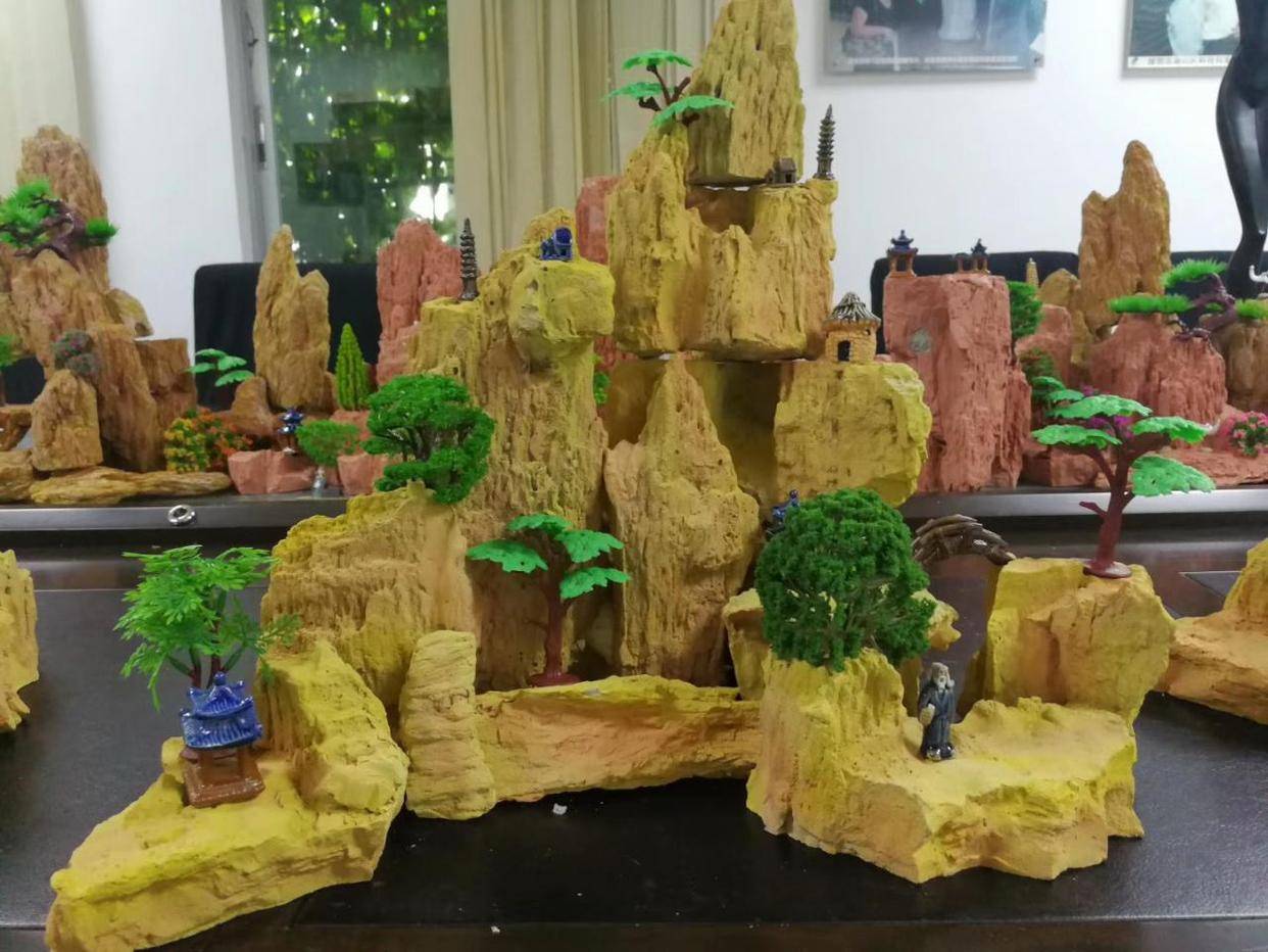 Kaiyun体育网站：发扬光大传统文化！国家专利“袖珍标准组合式假山艺术盆景”在英国伦敦获国际金奖(图3)