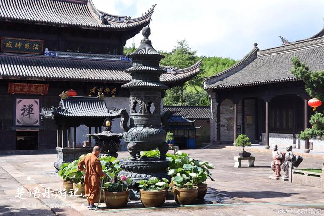 宁波这8座寺院各具特色景色优美却少有人来但都很值得推荐(图11)