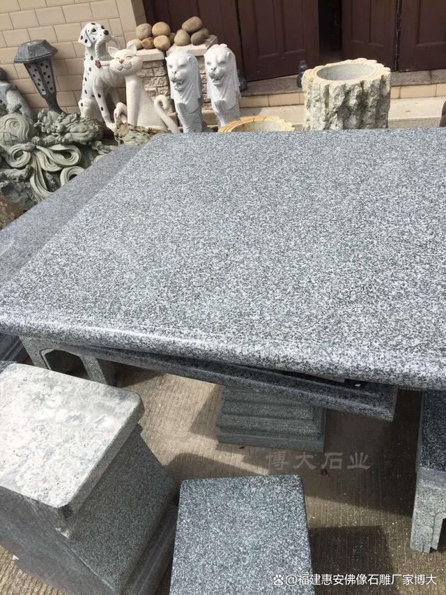 Kaiyun体育网站：户外生活的艺术：园林景观石桌椅的设计灵感来源（多图欣赏）(图4)