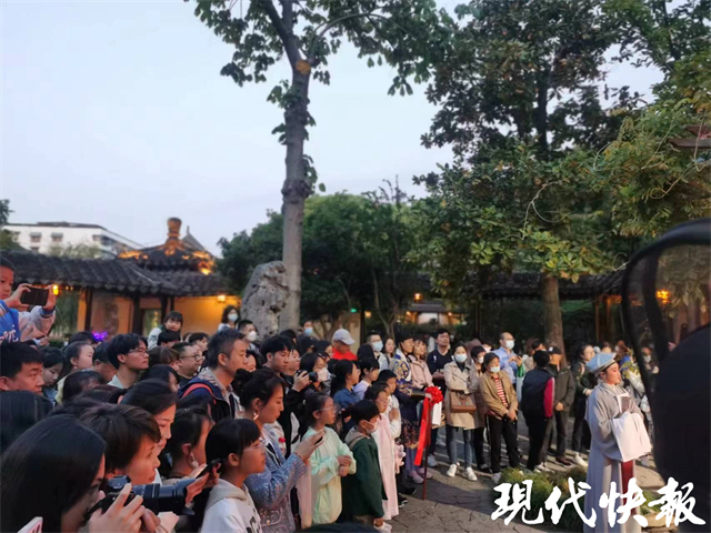 沉浸式参与王府婚礼南京夜瞻园全新升级剧目来了(图2)