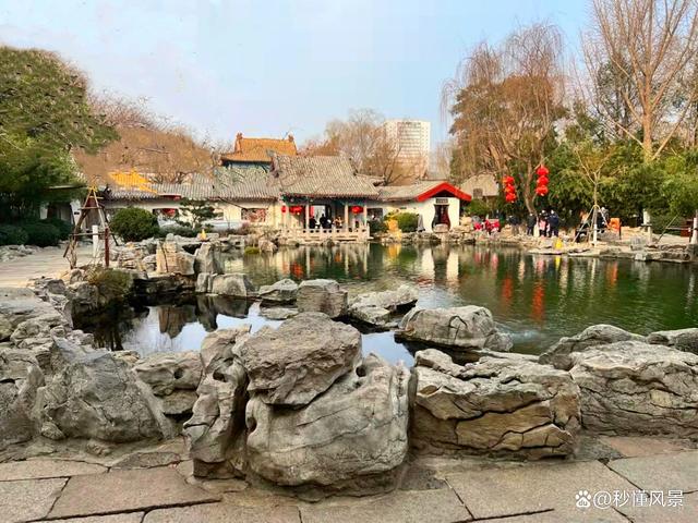 山东高颜值园林景色不输北京颐和园和苏州园林每年游客很多！(图3)