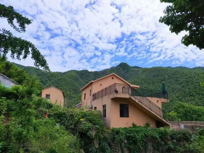 来“池”拾秋！这些“高颜值”民宿带你在山水之间品绝美秋色(图9)