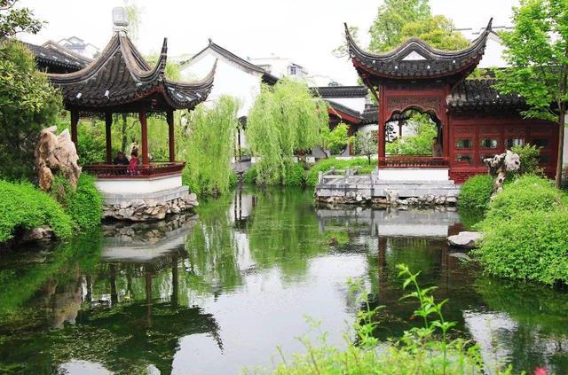 中国最火爆的5A级景区：免门票景更美十里笙歌全程无尿点！(图2)