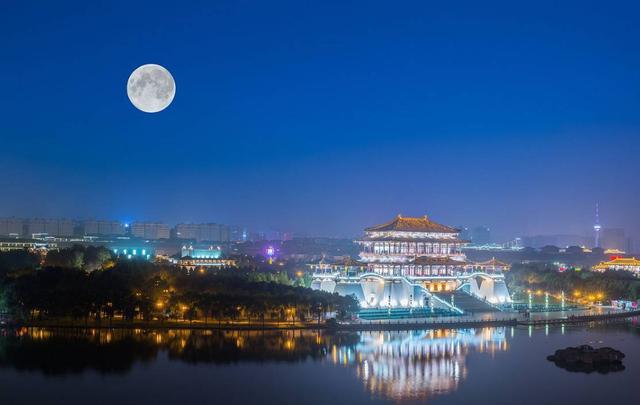 中国最火爆的5A级景区：免门票景更美十里笙歌全程无尿点！(图5)