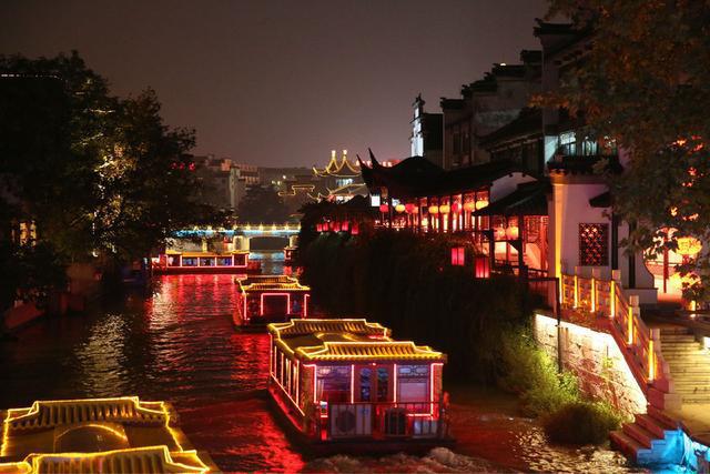 中国最火爆的5A级景区：免门票景更美十里笙歌全程无尿点！(图4)