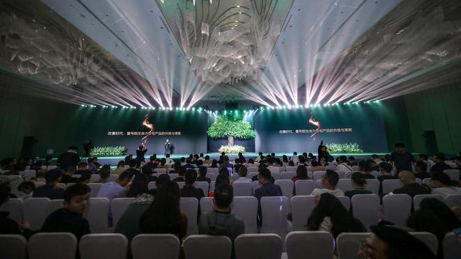 凤凰路壹号院“悬浮森林”设计理念打造约12000平生态景观(图1)