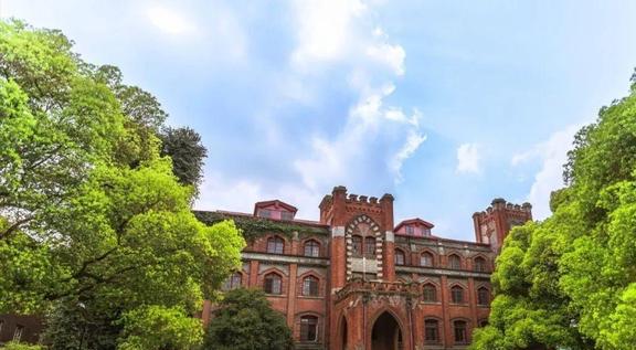 中国最美的12所大学不仅人文气息浓而且风景独特适合亲子游(图19)