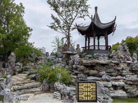 河南淮滨：公园游园为城市“添彩增色”(图1)