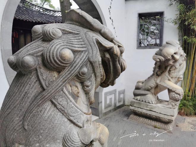 江苏扬州“与众不同”的石狮子就在瘦西湖景区游客直呼好可爱(图2)