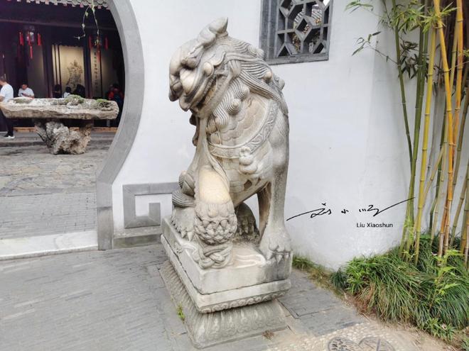 江苏扬州“与众不同”的石狮子就在瘦西湖景区游客直呼好可爱(图4)