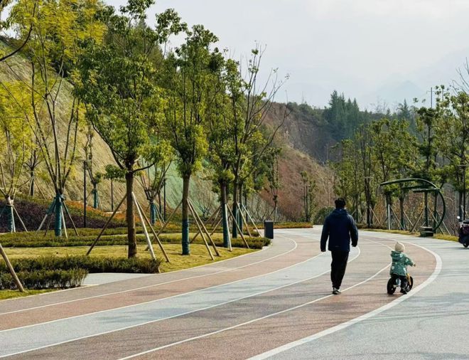 定了恭喜巫溪市民又多了一个新公园！巫镇高速入城连接道BC线城市公园正式向市民开放(图2)