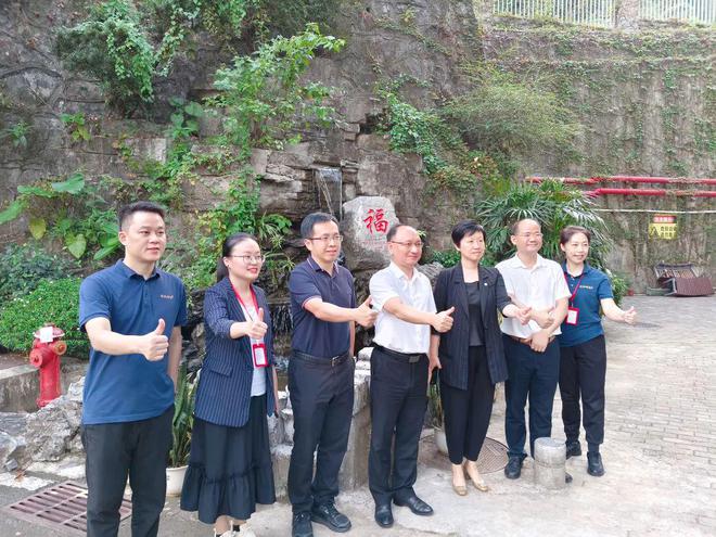 躬身践行公益不停！宝创协荣获爱心单位牌匾(图1)