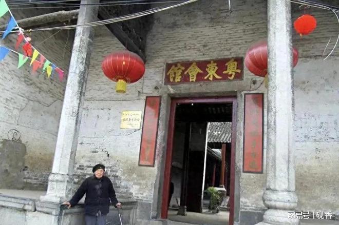 Kaiyun体育网站：我去了桂林平乐县榕津古镇发现这里有一个神奇的景观无处可比(图1)