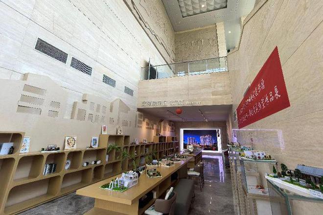 信阳农林学院举办“匠心筑景咫尺乾坤——园林建筑模型作品展”(图1)