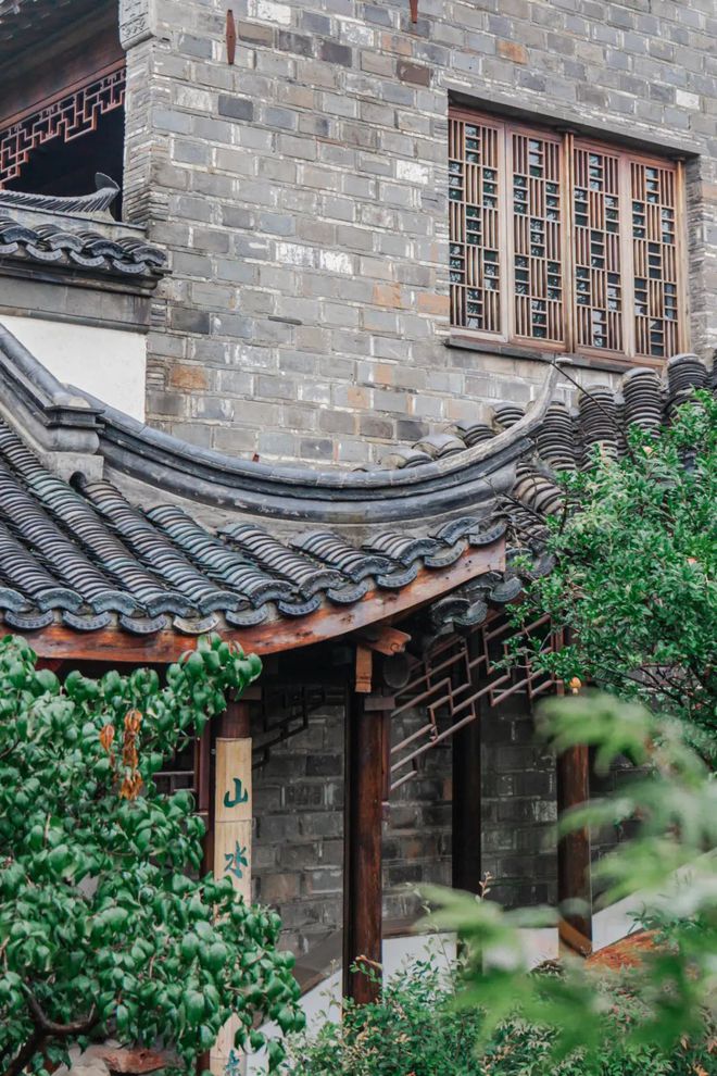 Kaiyun体育网站：天青色等烟雨我在雨季的南京园林等你。(图11)