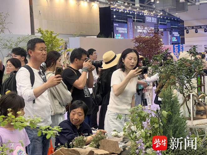 Kaiyun（中国体育）：“开展首日接到了来自澳洲的订单！”400多家参展商共享花园盛事(图3)
