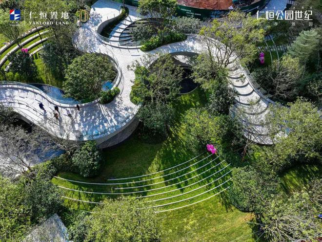 仁恒公园世纪三期占地面积：约22万㎡。•建筑面积：约18万㎡。(图8)
