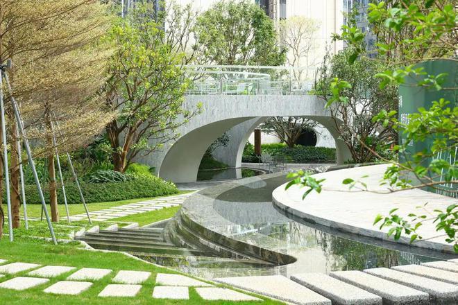 仁恒公园世纪三期占地面积：约22万㎡。•建筑面积：约18万㎡。(图11)