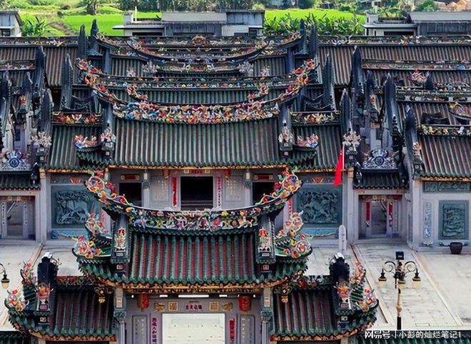 Kaiyun（中国体育）：10亿违建豪宅被推平屋主身份曝光官媒称完全合理！(图6)