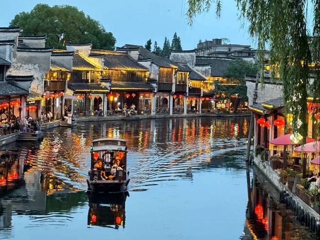 Kaiyun体育网站：苏州旅游必去十大景点：西湖南浔狮子林苏杭四天三晚深度游路线(图2)
