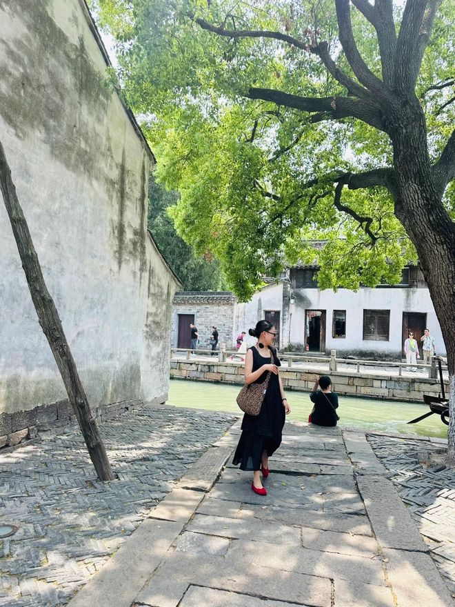 Kaiyun体育网站：第一次去苏杭4天3晚攻略2025：经典景点+江苏四天三夜旅游推荐(图1)