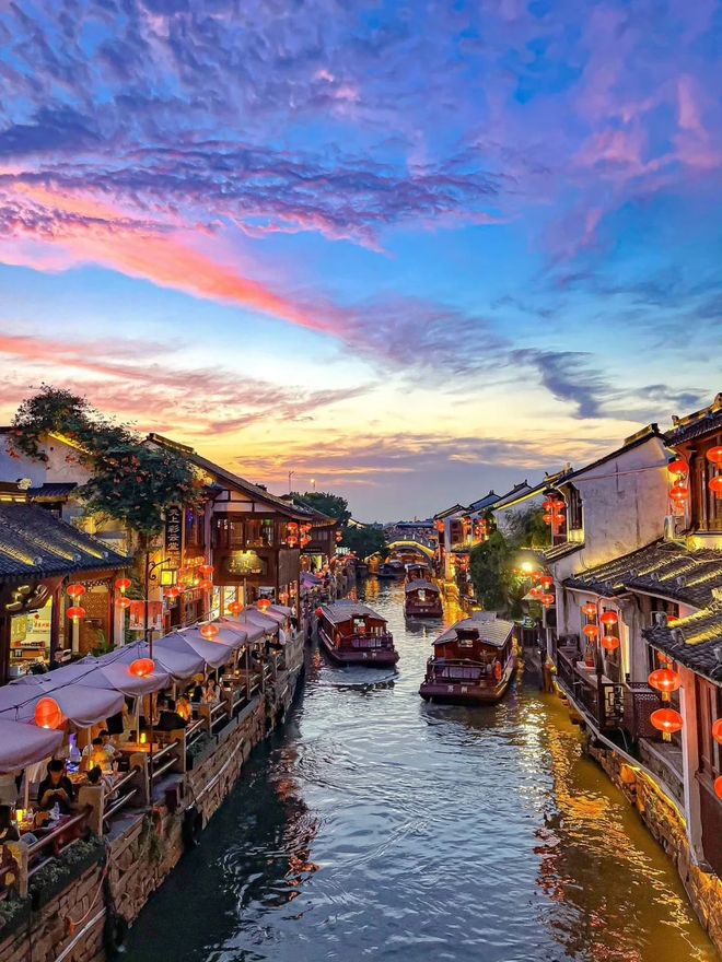 Kaiyun体育网站：一家人苏杭跟团游五天四晚怎么玩？苏杭一家人旅游必玩的景点推荐(图2)
