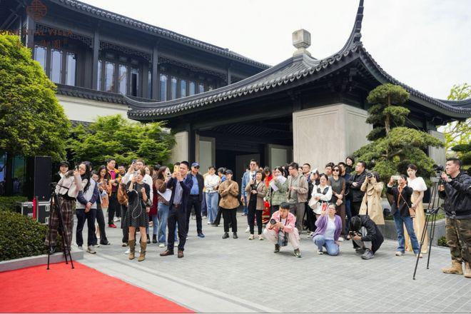 ♐百度热搜@春江御园售楼处发布：价值重构新标杆(图1)
