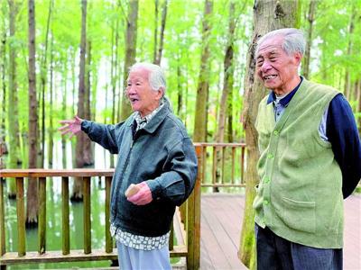 星湖园林规划者黄冬英：半生植绿一湖风景(图1)