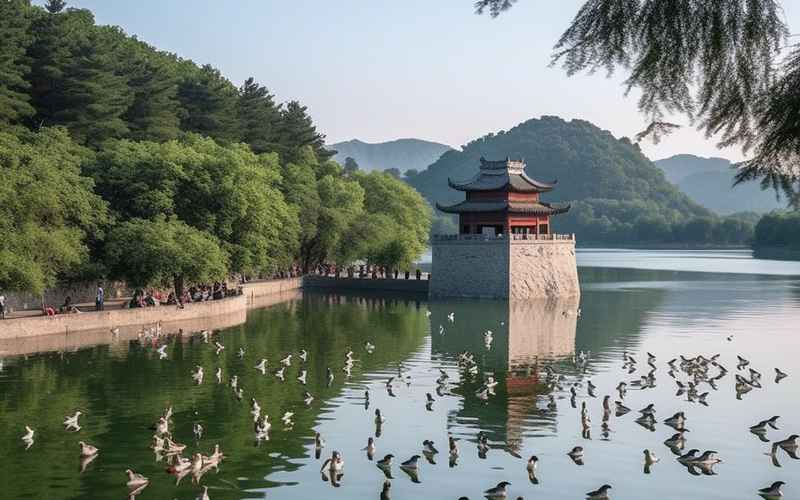 皇庆湖：避暑天堂(图1)
