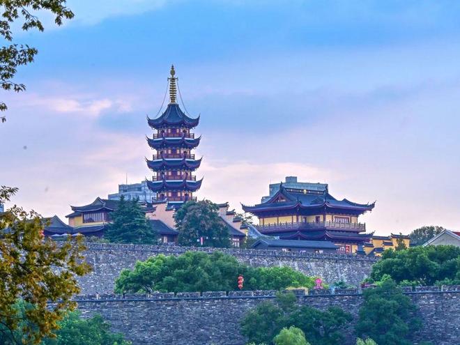Kaiyun体育网站：华东五市八日游纯玩路线报价盘点口碑与实力兼备的十大正规社(图3)