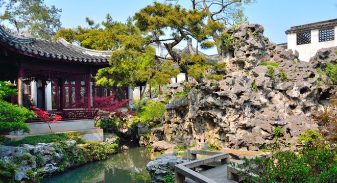 Kaiyun体育网站：路径、视线与屏障：石头凭什么引导中国传统园林空间？(图2)