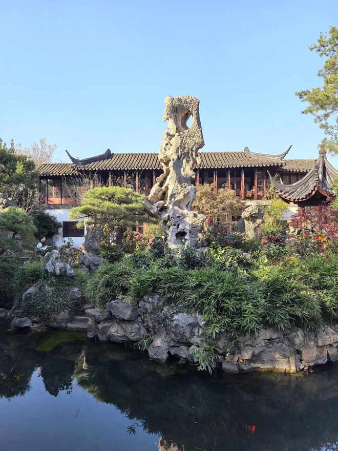 Kaiyun体育网站：路径、视线与屏障：石头凭什么引导中国传统园林空间？(图19)