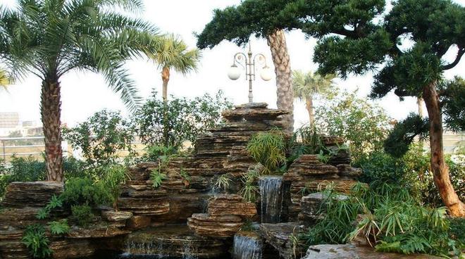 庭院假山石景如何做？学会这5点磊上几块山石让庭院美妙绝伦(图13)