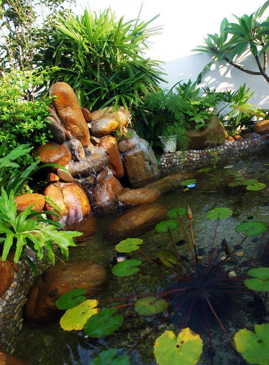 庭院假山石景如何做？学会这5点磊上几块山石让庭院美妙绝伦(图12)