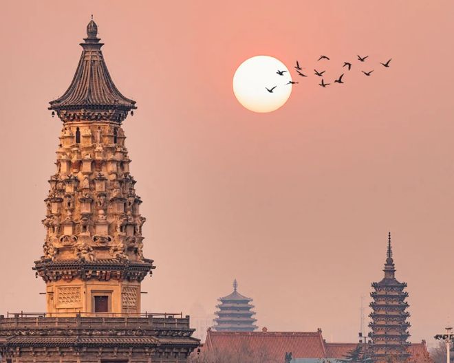 Kaiyun体育网站：跟团去杭州三日游多少钱？杭州3天2晚游江南当地向导线路规划(图1)