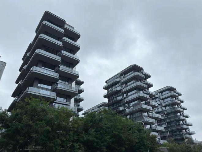 西安四代宅真实入住感受？团结片区幸福林带二选一｜房哥问答450期(图1)